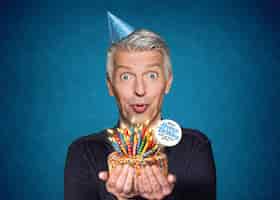 Johannes Flöck - Früher war ich jünger - wenn Happy und Birthday getrennte Wege gehen gösteri Senftöpfchen-Theater Köln 2027