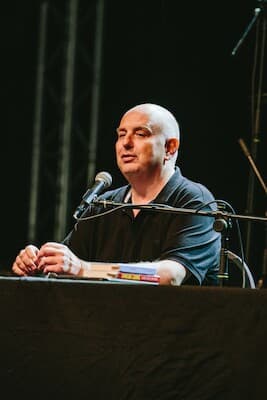 Frank Goosen - Groß und stark - mit seinem neuen Buch Aufführung RuhrHOCHdeutsch Spiegelzelt Dortmund 2027