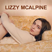 Lizzy McAlpine Foto