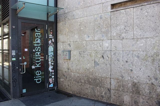 Die Kunstbar
