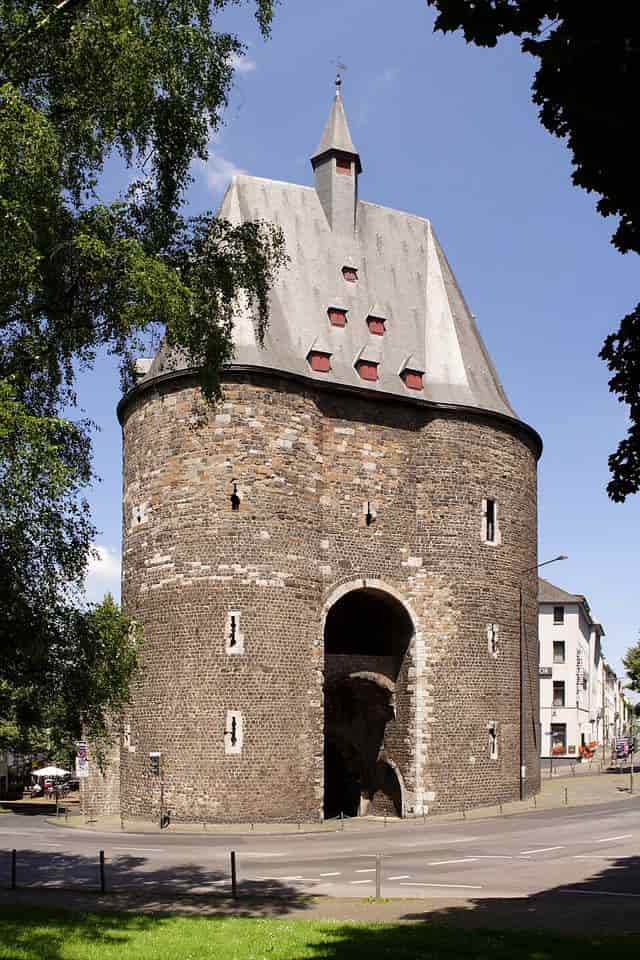 Kaminsaal (Marschiertor Aachen)