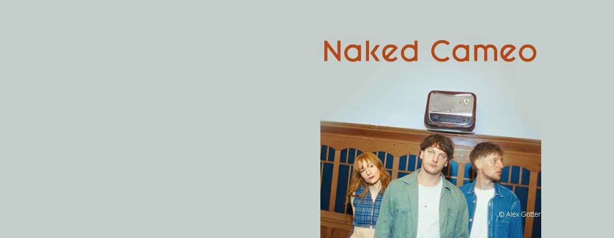 Naked Cameo